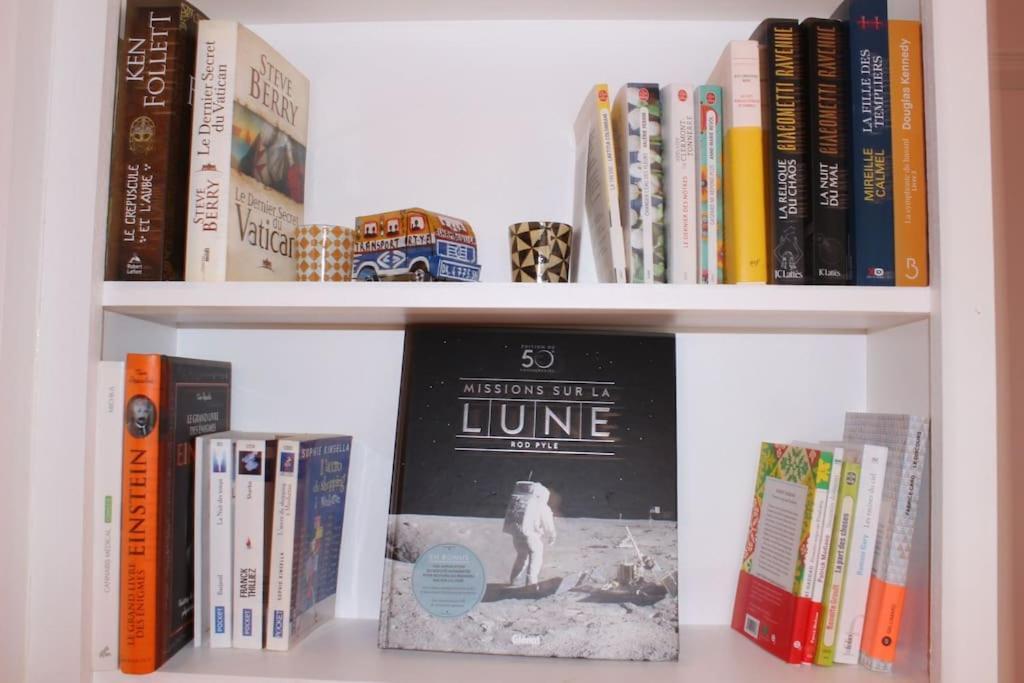 Le Jane : Centre Ville, Garage, Balcon Annecy Luaran gambar